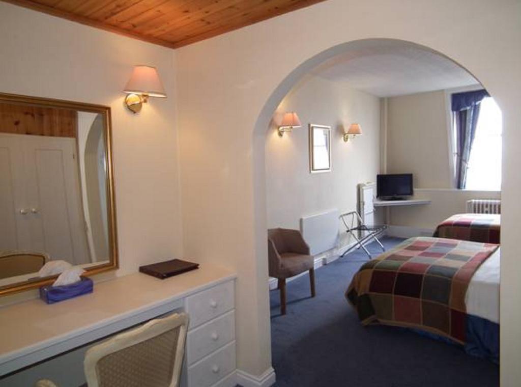 The North Euston Hotel Флийтуд Екстериор снимка